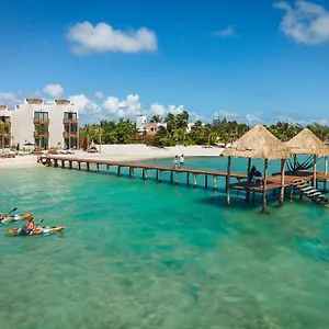 https://nerea-tulum.allrivieramayahotels.com